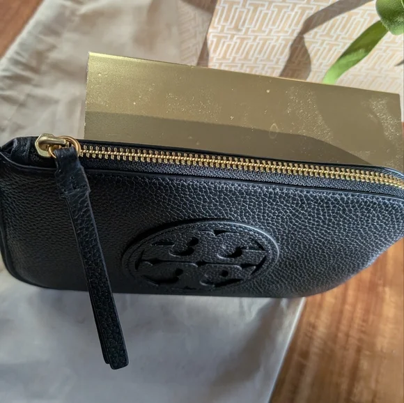 Tory Burch Miller Pebbled Leather Zip Close Wristlet Dust & Gift Bag Nwt ❤️ - Picture 6 of 8